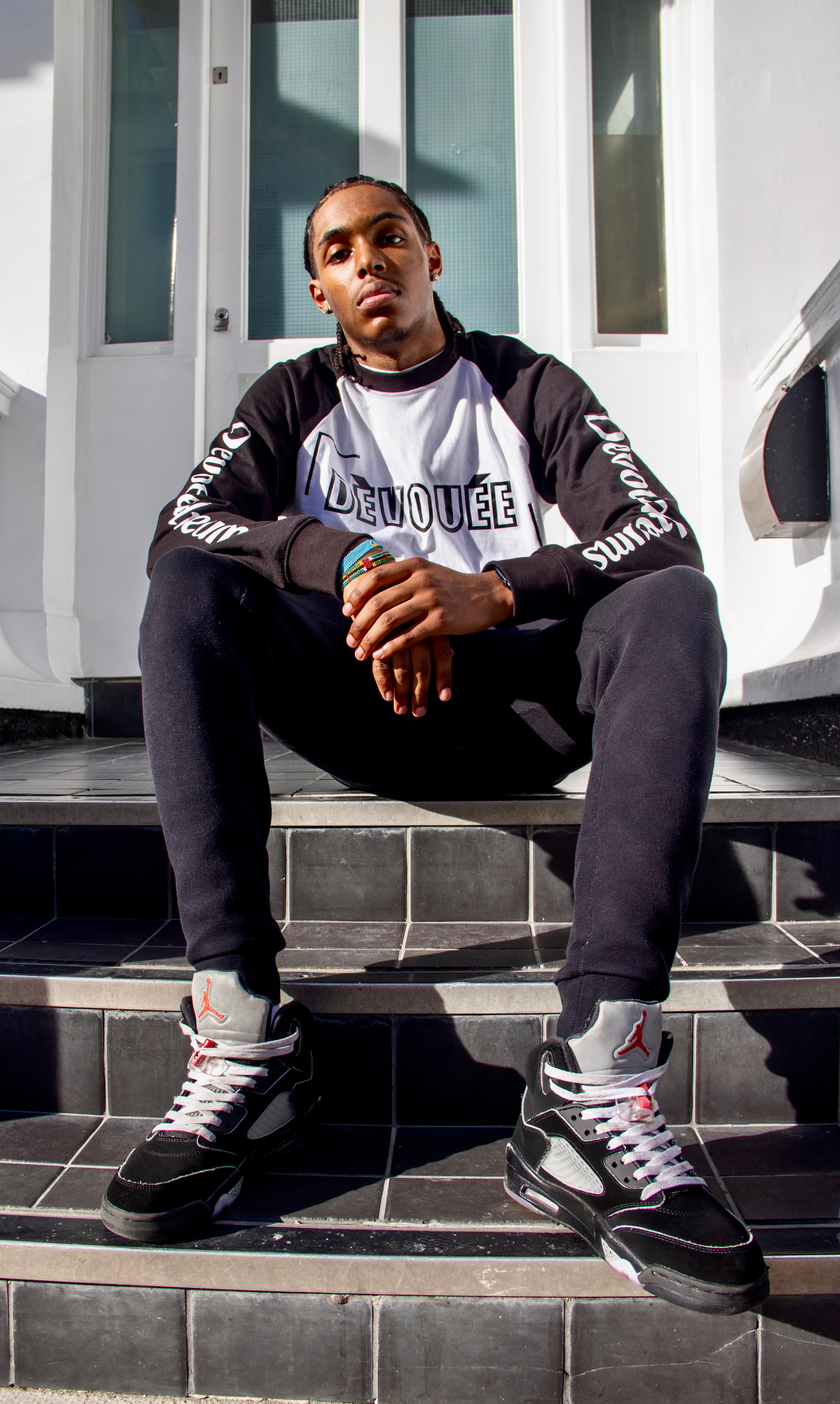 Dévouée dream dreams Contrast Raglan Long Sleeve (Black/White)