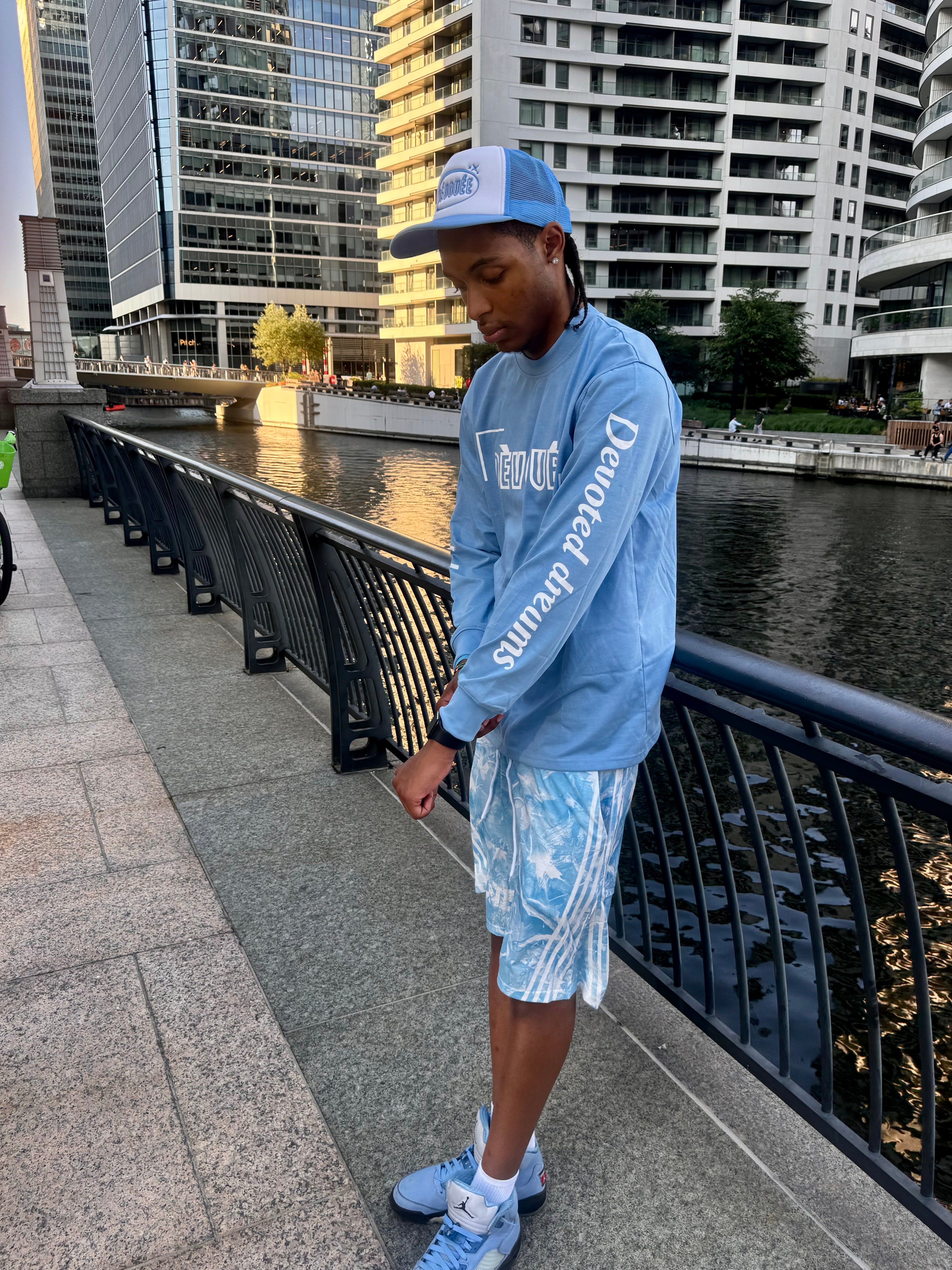 Dévouée Devoted dreams baby blue Long Sleeve